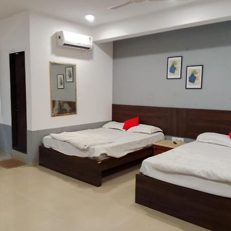 Infinity Rooms & Banquet سورات المظهر الخارجي الصورة