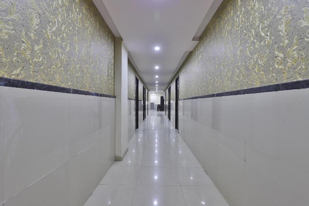 Infinity Rooms & Banquet سورات المظهر الخارجي الصورة