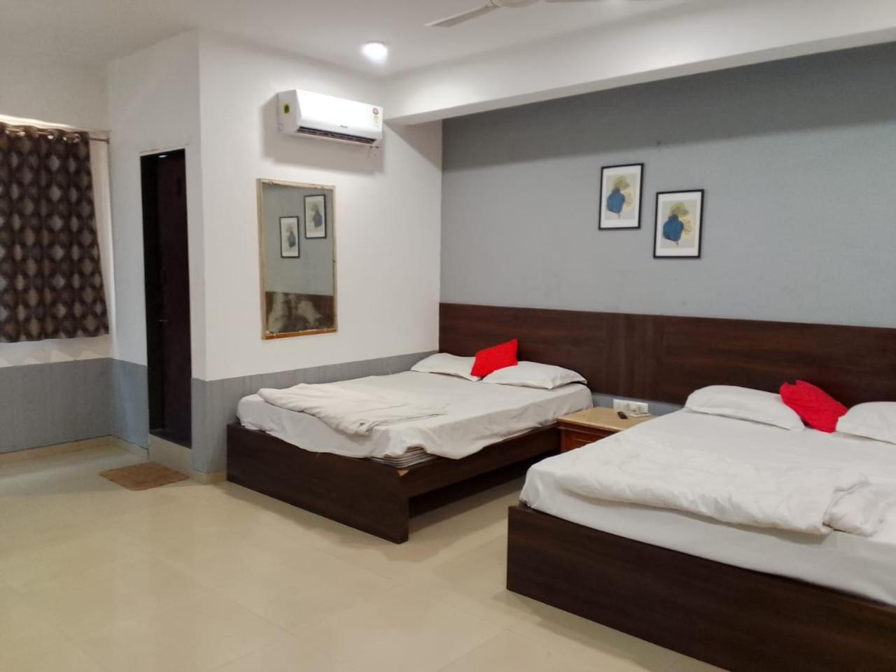 Infinity Rooms & Banquet سورات المظهر الخارجي الصورة